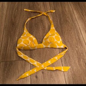 Victoria’s Secret bathing suit top (S)